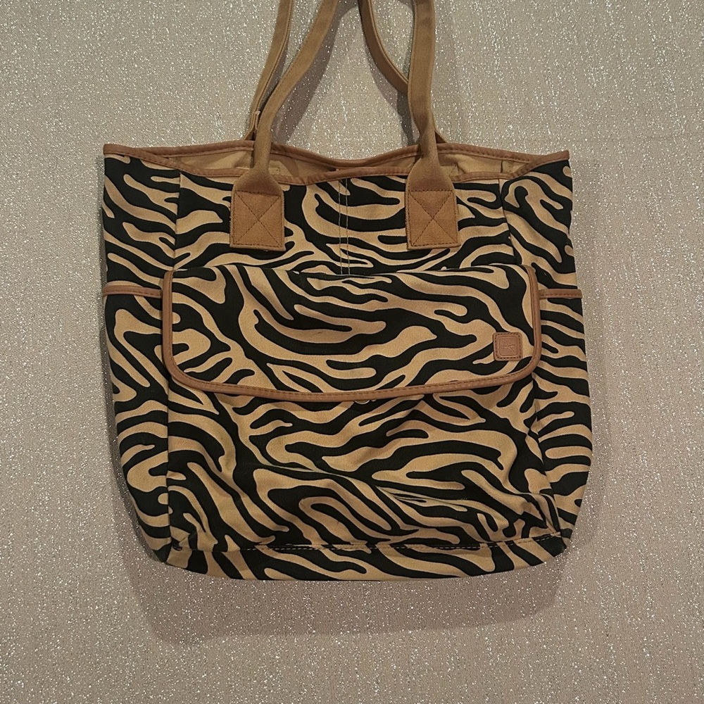 Large zebra print beach tote - Picture 2 of 9